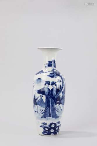 A blue and white porcelain vase. China, late Qing dynasty