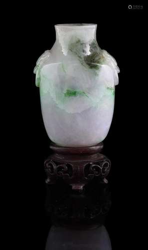 A Chinese jadeite snuff bottle