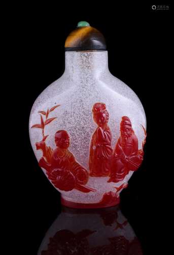 A Chinese red-overlay glass 'snowstorm' snuff bottle
