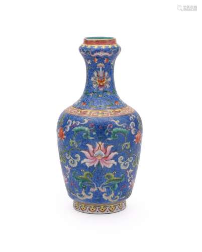 A Chinese scraffiato bottle vase