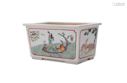 A Chinese famille rose rectangular planter