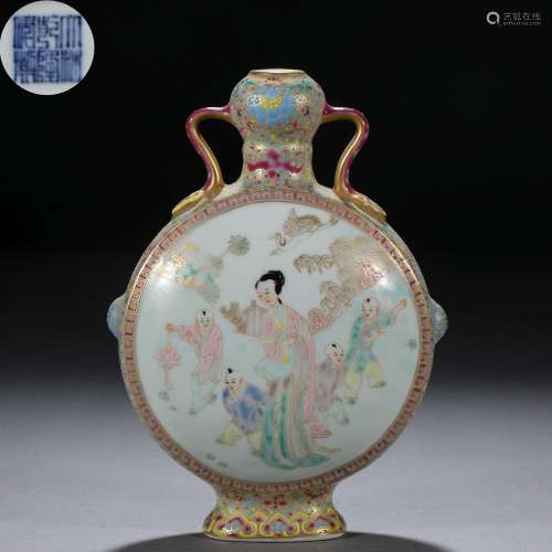 A Chinese Falangcai and Gilt Moon Flask