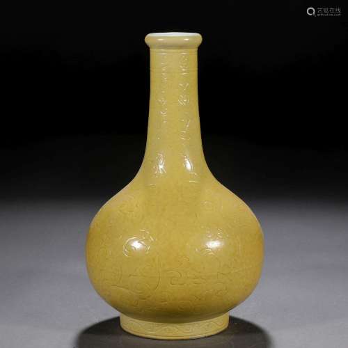 A Chinese Yellow Glaze Bottle Vase