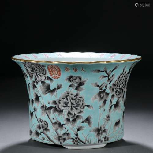 A Chinese Turquoise Ground and Grisaille