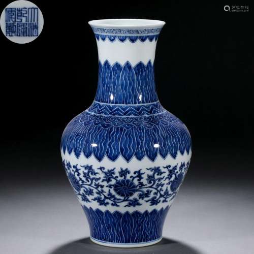 A Chinese Blue and White Chirsanthemem Vase