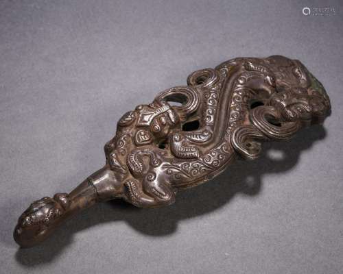 A Chinese Bronze Chilong Belthook
