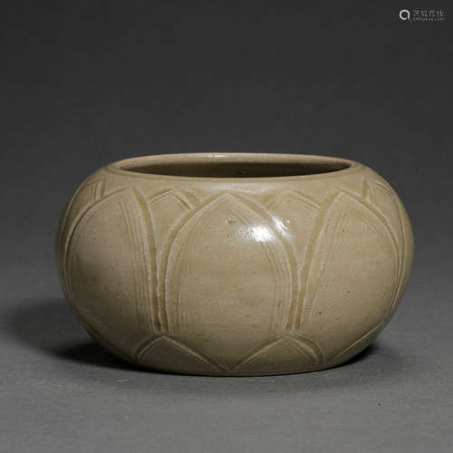 CHINESE TANG DYNASTY YUE WARE BOWL