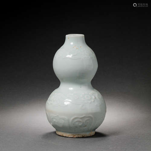 SOUTHERN SONG DYNASTY HUTIAN WARE CELADON-GLAZED GOURD VASE