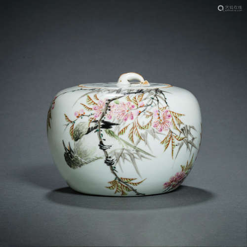 CHINESE QING DYNASTY FAMILLE ROSE POT