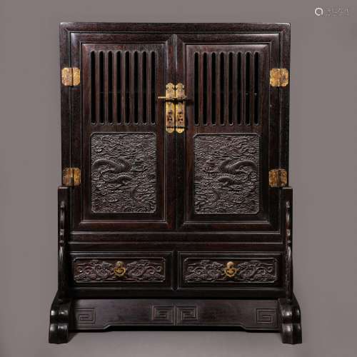 CHINESE QING DYNASTY RED SANDALWOOD CABINET