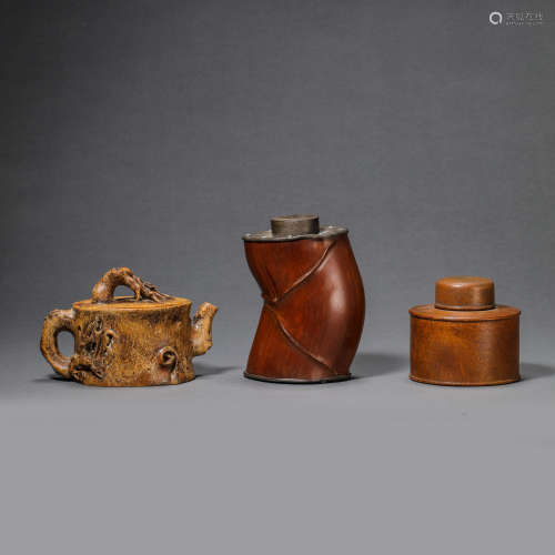 A SET OF CHINESE QING DYNASTY WOOD CARVING TEA SET