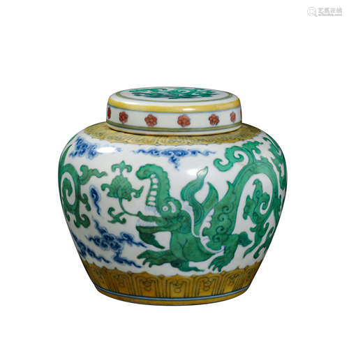 CHINA MING DYNASTY CHENGHUA PERIOD LID JAR WITH DOUCAI DRAGO...