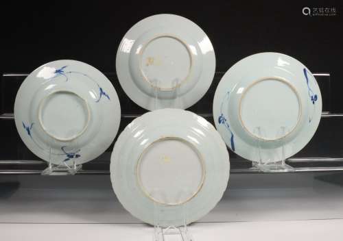 China, vier blauw-wit porseleinen borden, Qianlong periode (...
