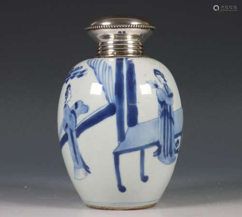 China, zilvergemonteerde blauw-wit porseleinen theebus, Kang...