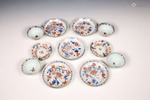 China, collectie Imari porseleinen koppen en schotels, 18e e...