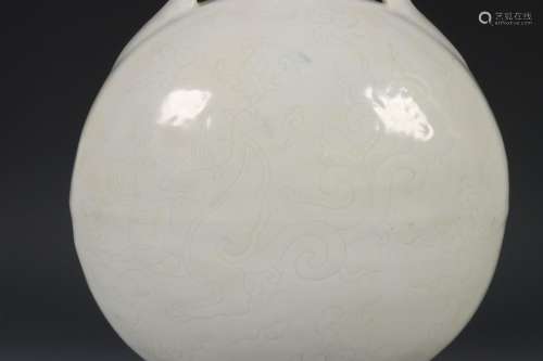 China, wit geglazuurde porseleinen draken pelgrimsfles, 20e ...