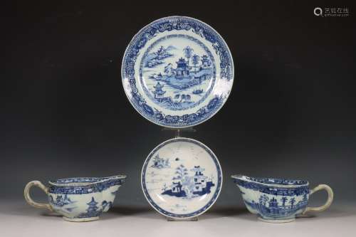 China, vier stuks blauw-wit porselein, Qianlong periode (173...