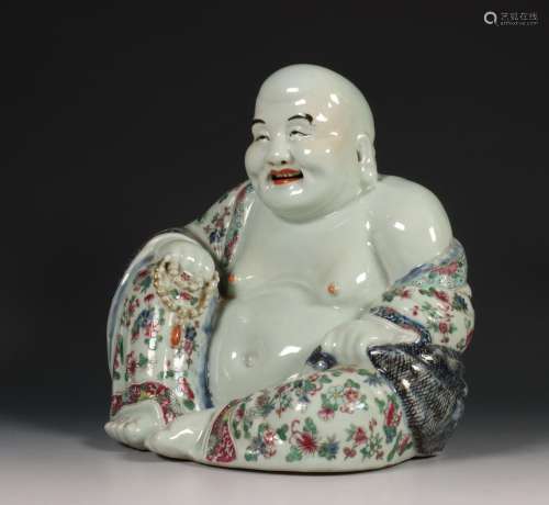 China, famille rose figuur van Budai, 20e eeuw,