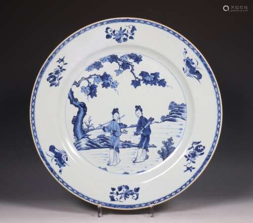 China, blauw-wit porseleinen schotel, laat 18e eeuw,