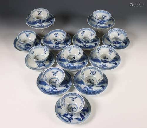 China, set van twaalf blauw-wit porseleinen Joosje te paard ...