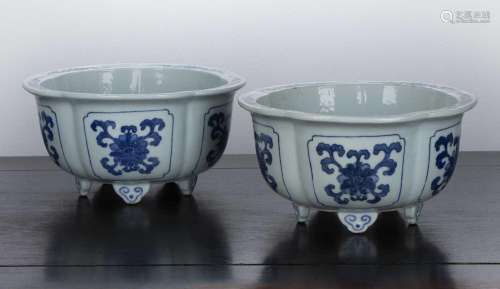 Pair of blue and white jardinieres Chinese, 18th/19th Centur...