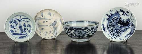 Group of blue and white porcelain Chinese, 17th/18th Century...
