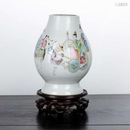 Ovoid porcelain vase Chinese, 19th Century painted in famill...