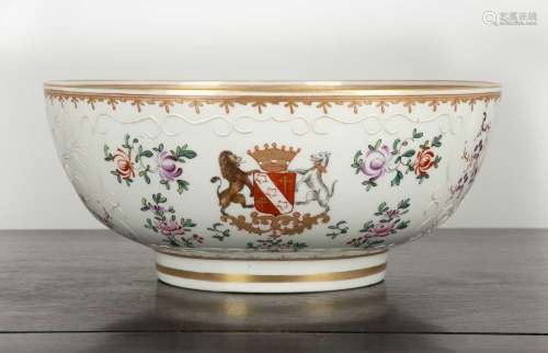 Samson porcelain bowl French, circa 1900 painted in the fami...
