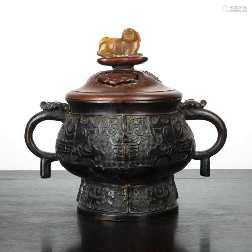 Shang style bronze archaic vessel and cover Chinese17th/ 18t...