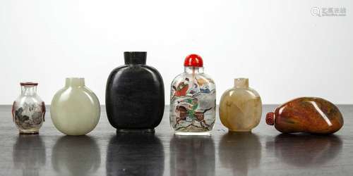 Group of snuff bottles Chinese,19th/early 20th Century to in...