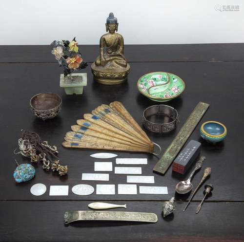 Group of pieces Chinese to include a seated metal buddha,13....