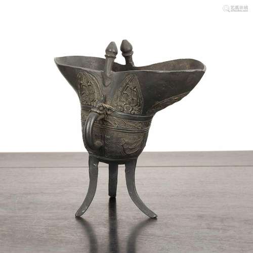 Bronze Jue vessel Chinese engraved to the exterior with arch...