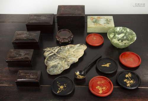 Small group of pieces Chinese and Japanese including a bowen...