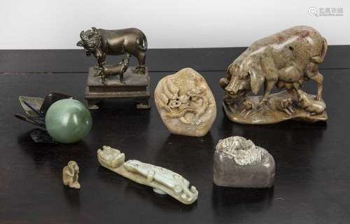 Group of hardstone carvings Chinese comprising of a sow and ...