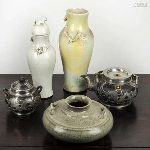 Group of porcelain Chinese comprising of an 19th Century squ...