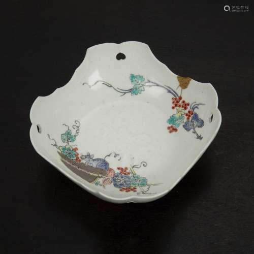 Arita Kakiemon shaped dish Japanese, mid 18th Century with c...