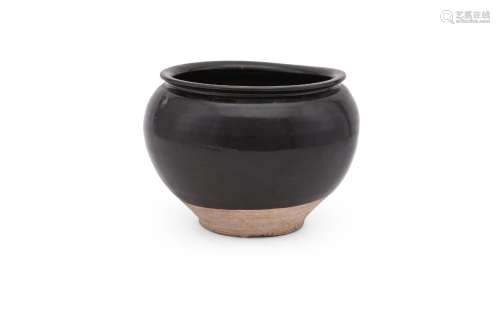 An attractive Henan vase