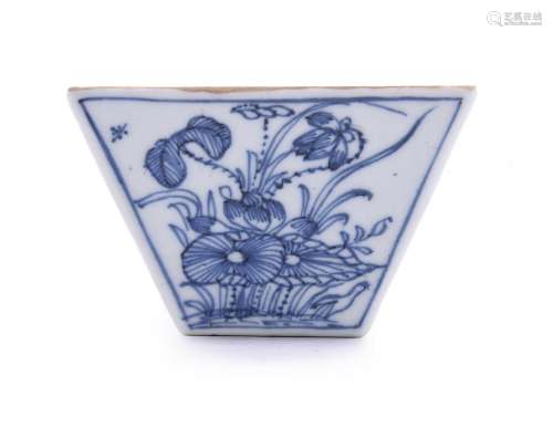 A Chinese blue and white square bowl