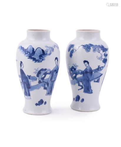 A pair of Chinese blue and white vases