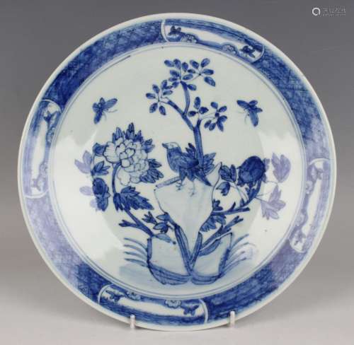 A Chinese blue and white porcelain circular dish