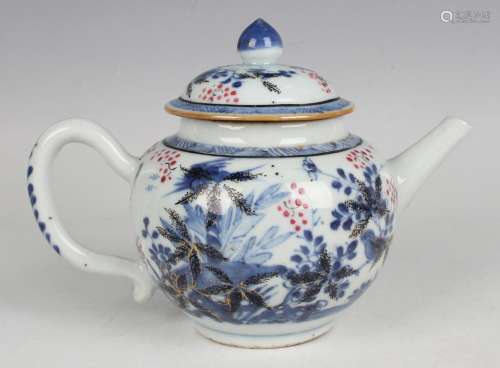 A Chinese blue and white export porcelain teapot and cover