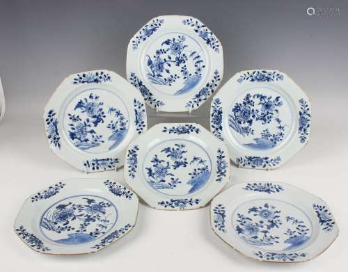 A set of six Chinese blue and white export porcelain octagon...