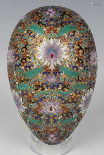 A Chinese cloisonné egg