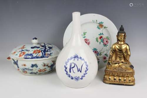 A Chinese porcelain oval tureen and cover