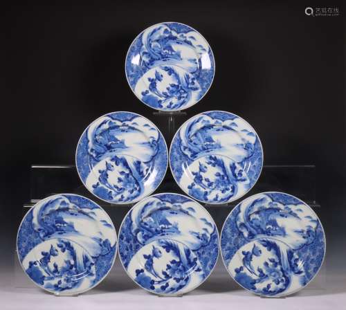 Japan, set van zes blauw-wit porseleinen borden, Meiji perio...