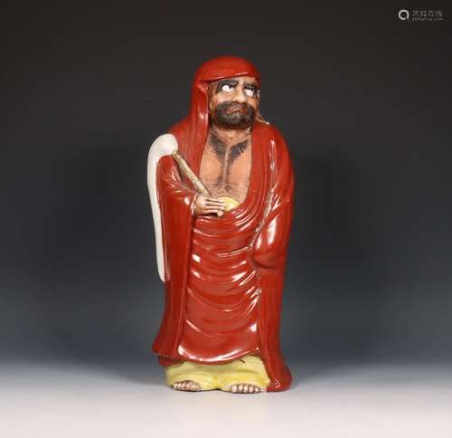 Japan, aardewerk figuur van Daruma, 20e eeuw,