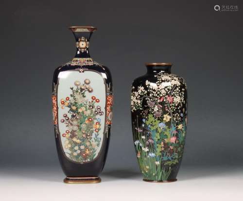 Japan, twee cloisonne vazen, ca. 1900,