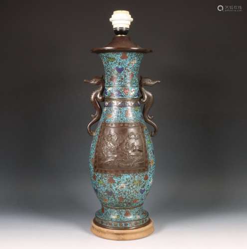 China, cloisonne vaas gemonteerd als lamp, 20e eeuw,