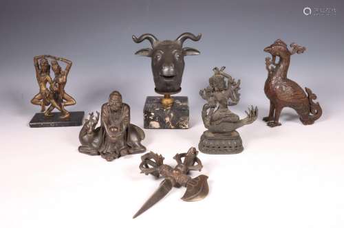 China en Zuidoost-Azië, diverse bronzen objecten,