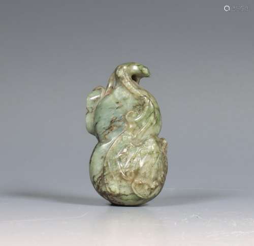 China, celadon jade snijstuk van een dubble kalebas, 19e eeu...